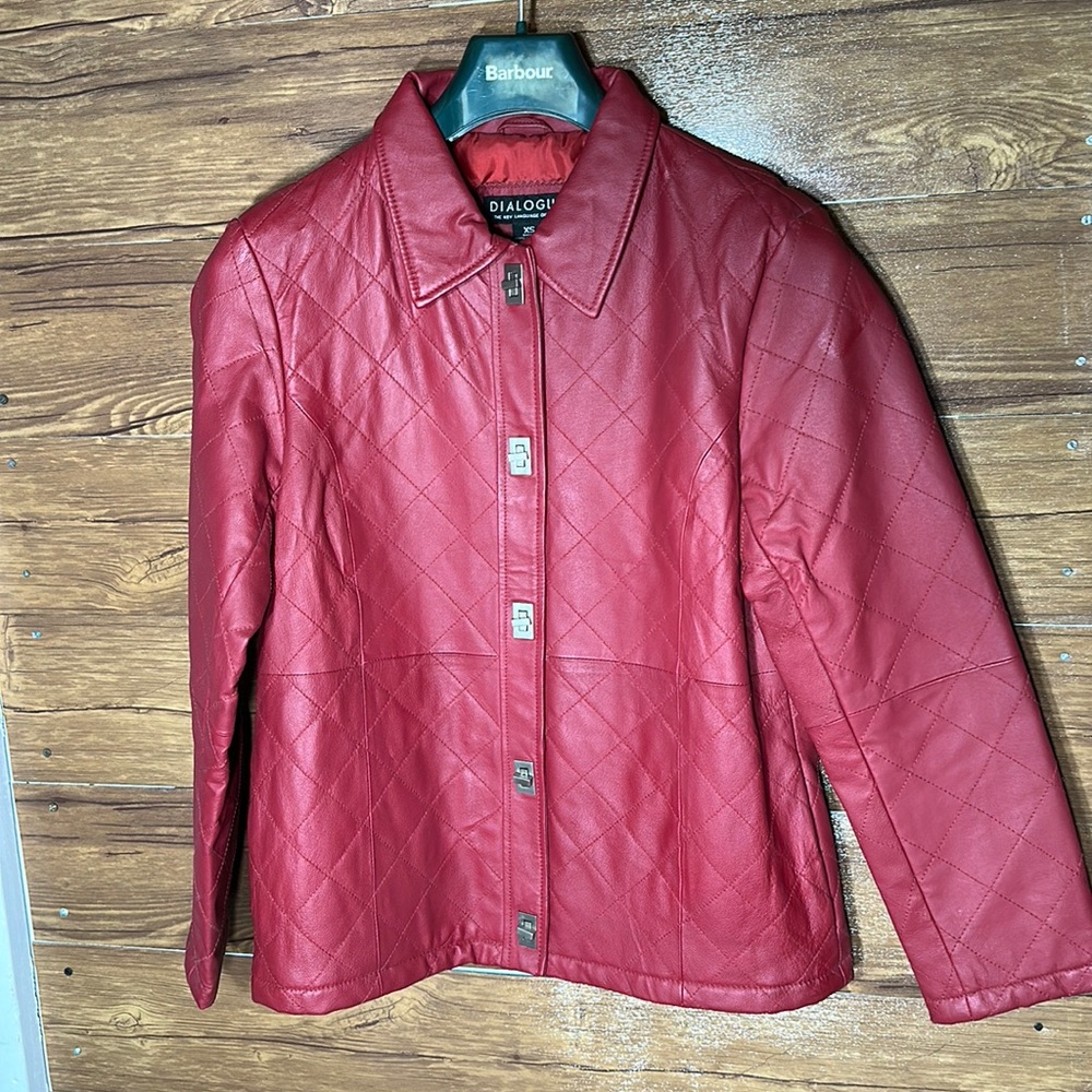 Dialogue Womens Size  X Small  Red Quilted Leather Metal Turn Lock Jacket